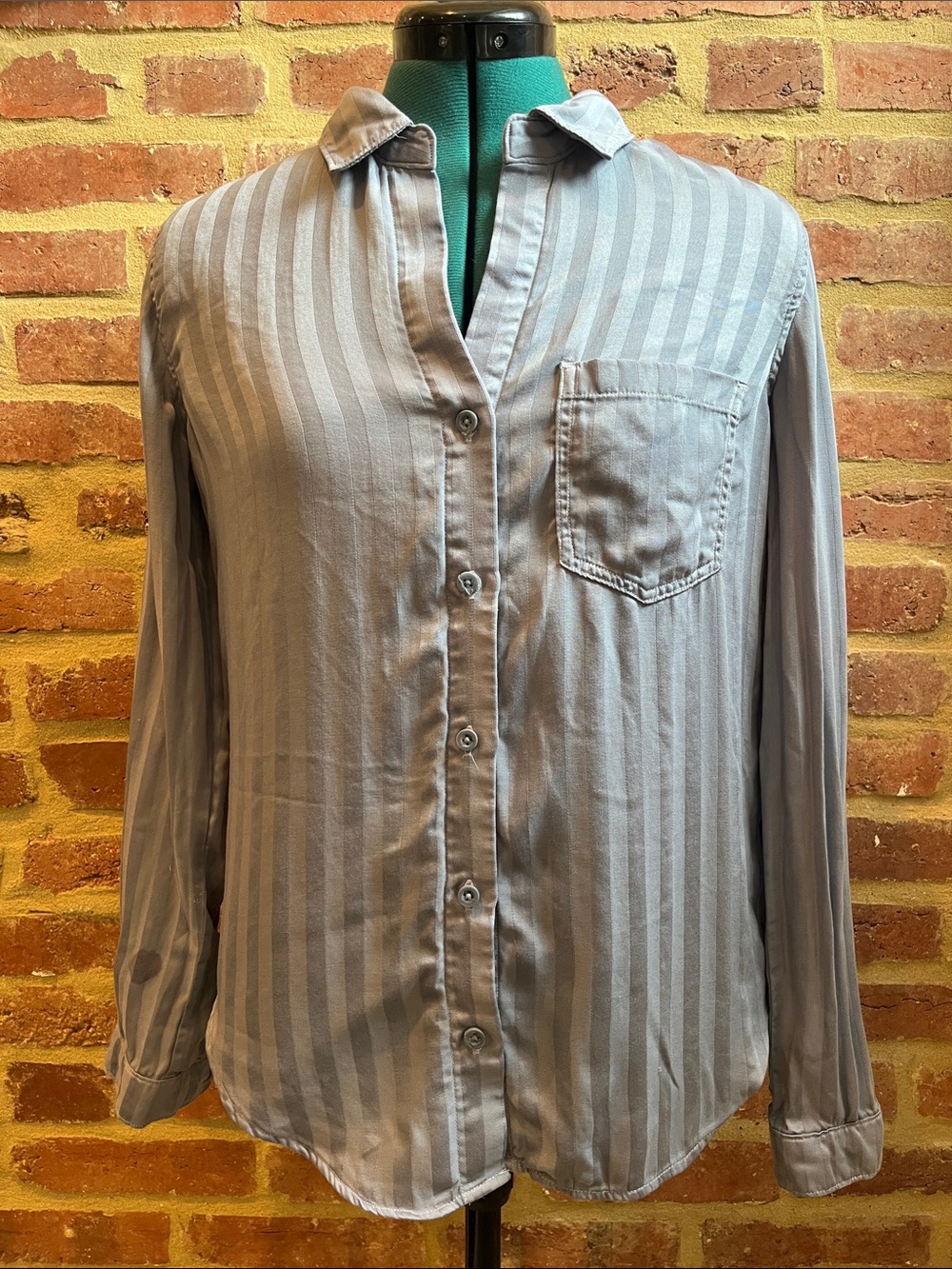 Anthropologie cloth & stone Light Blue Vertical-Stripe Button-Down Shirt
